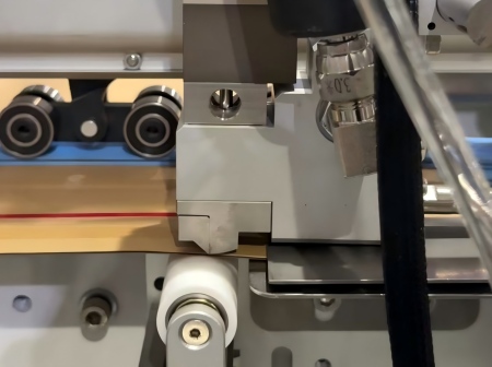 Aplikator taśmy zrywanej